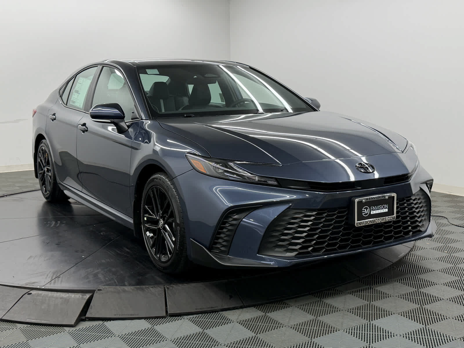 New 2026 Toyota Camry SE FWD image 6