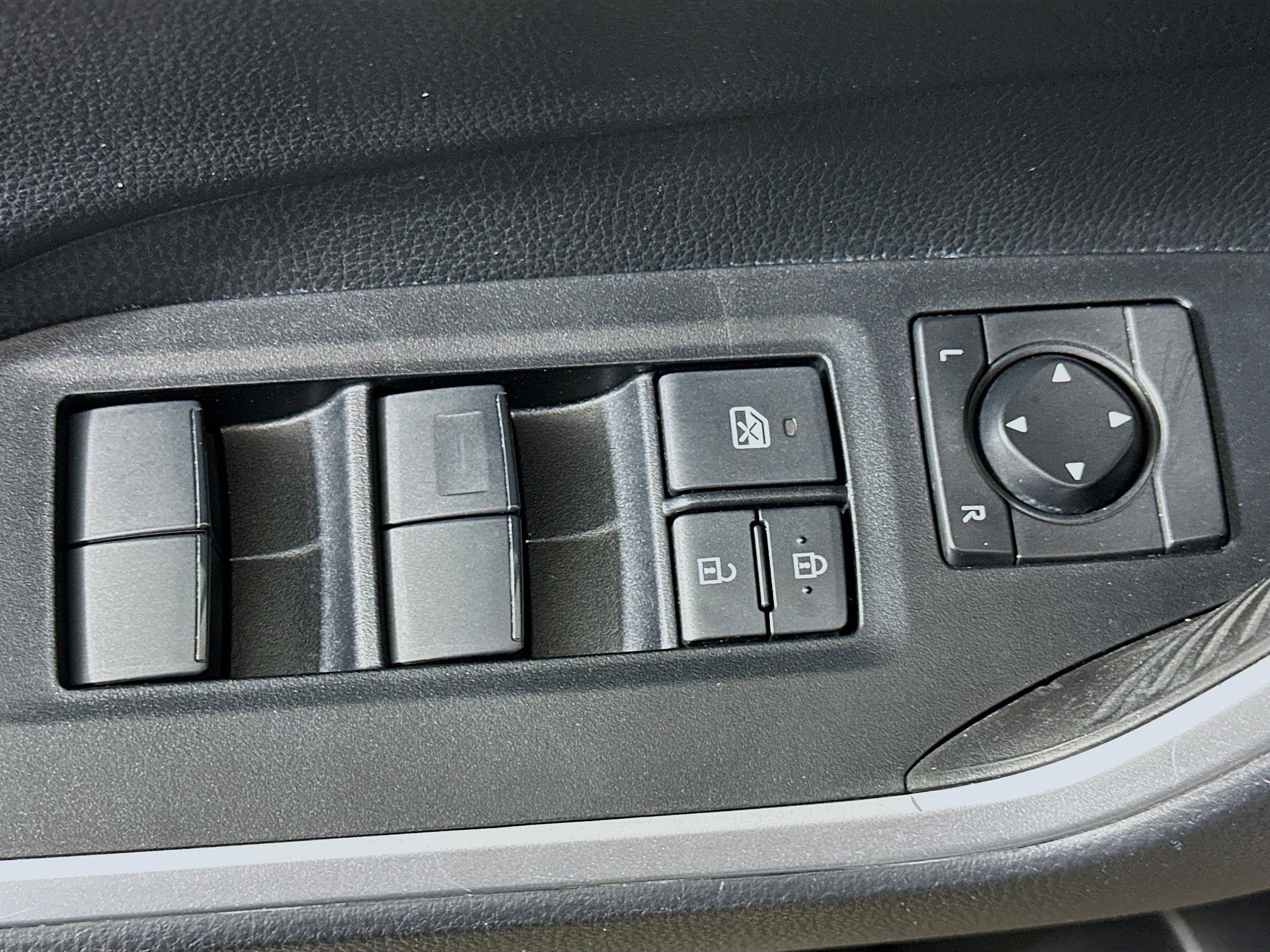 Used 2019 Toyota RAV4 XSE image 15