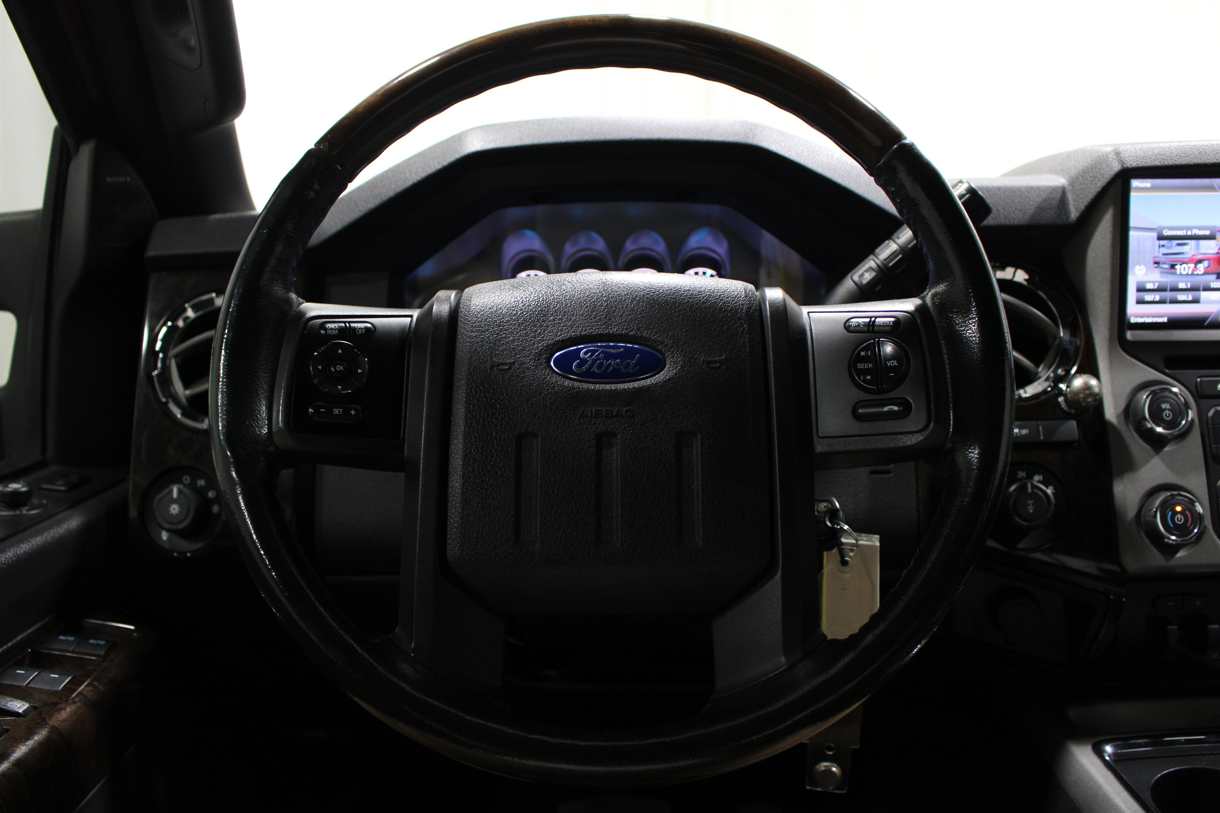 Used 2013 Ford F250 Platinum w/ FX4 Off Road Pkg AWD/4WD image 10
