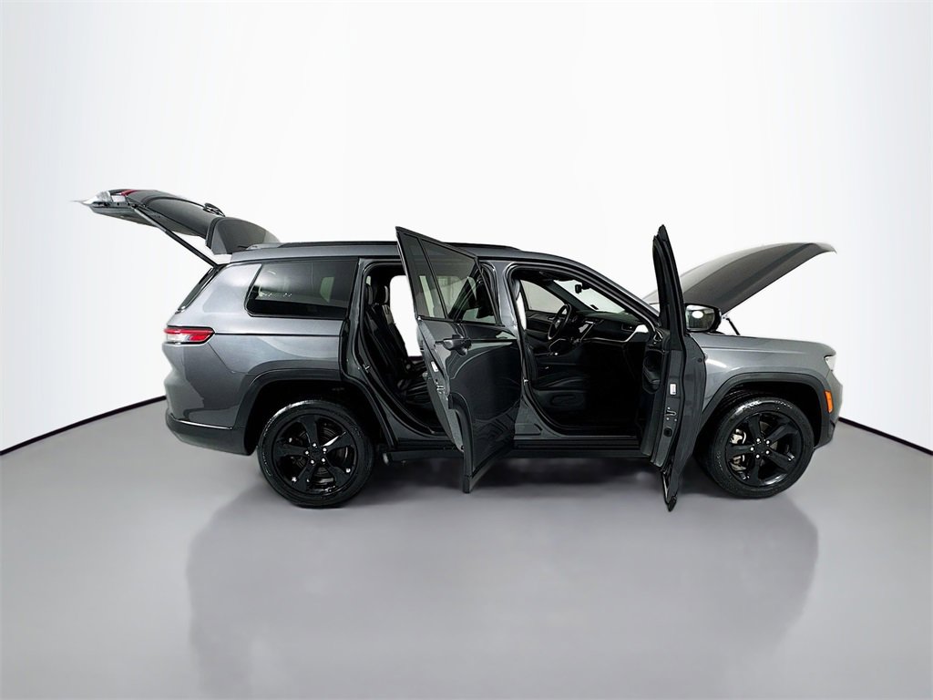 Used 2021 Jeep Grand Cherokee L Laredo image 25