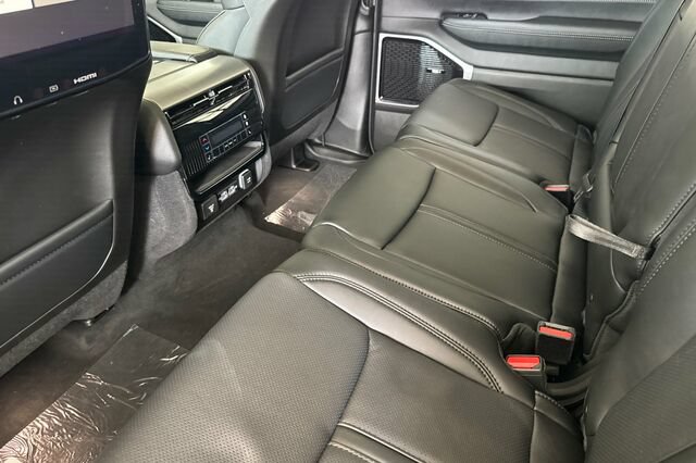 New 2026 Jeep Grand Wagoneer Limited AWD/4WD image 9