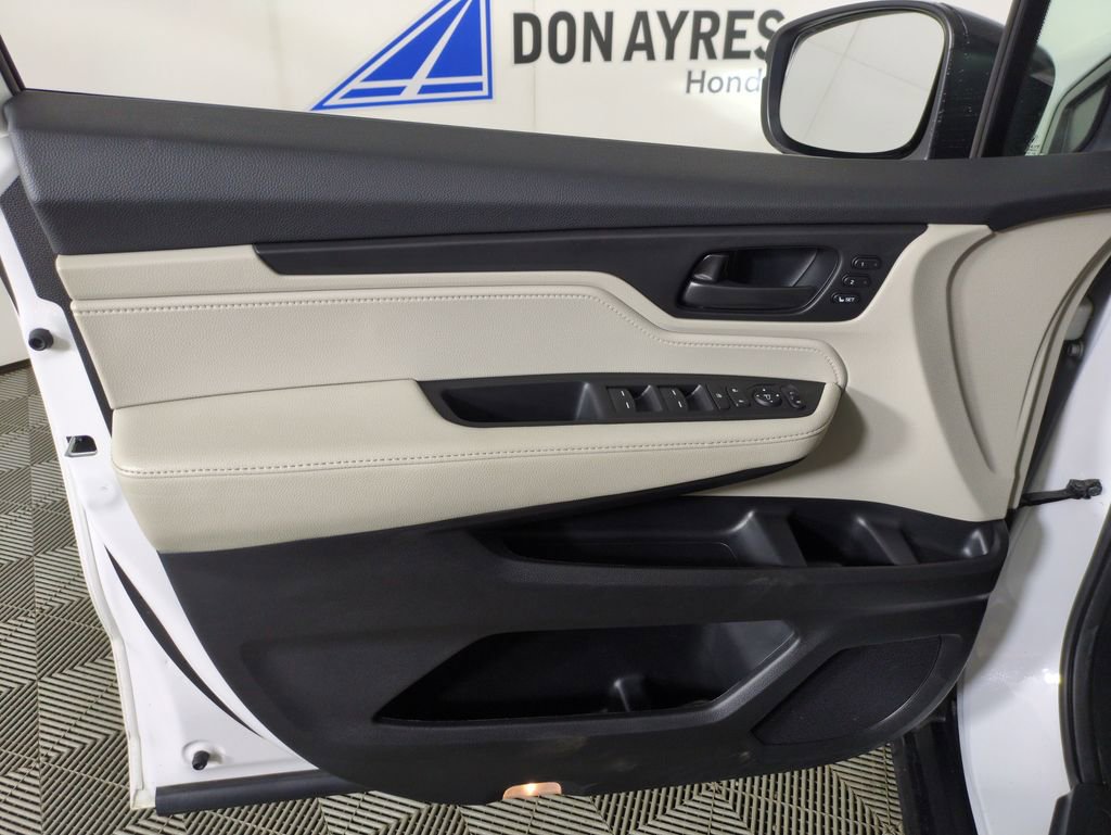 Certified 2025 Honda Odyssey EX-L image 14