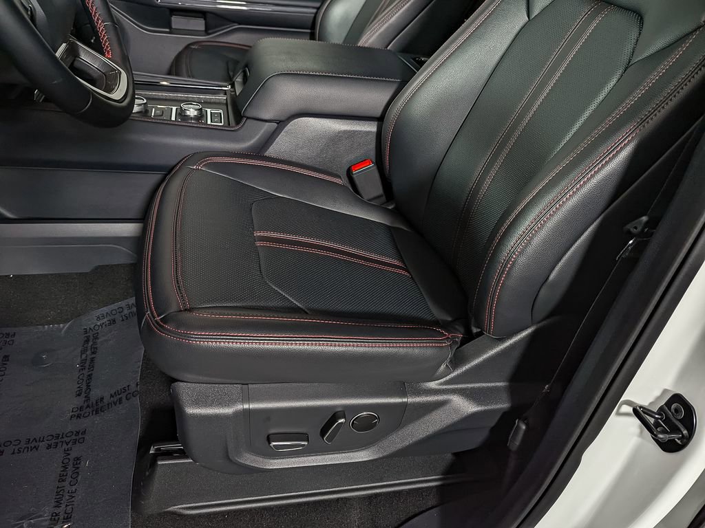 Used 2023 Ford Expedition Max Limited image 18