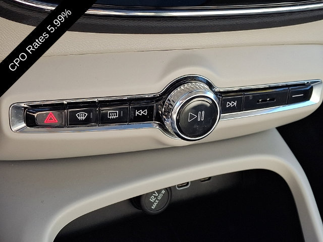 Certified 2024 Volvo XC40 B5 Plus w/ Climate Package AWD/4WD image 20