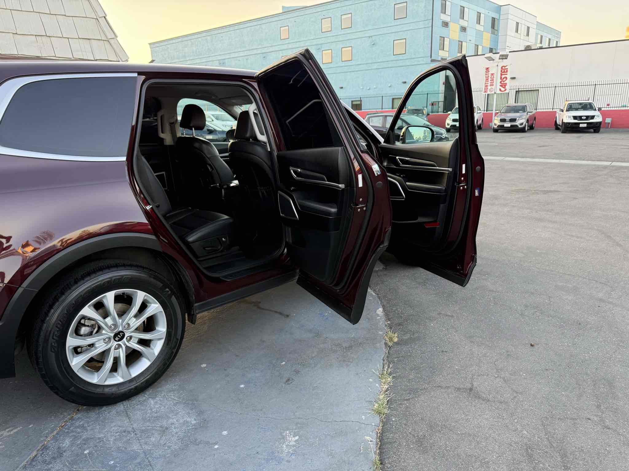 Used 2020 Kia Telluride LX image 43