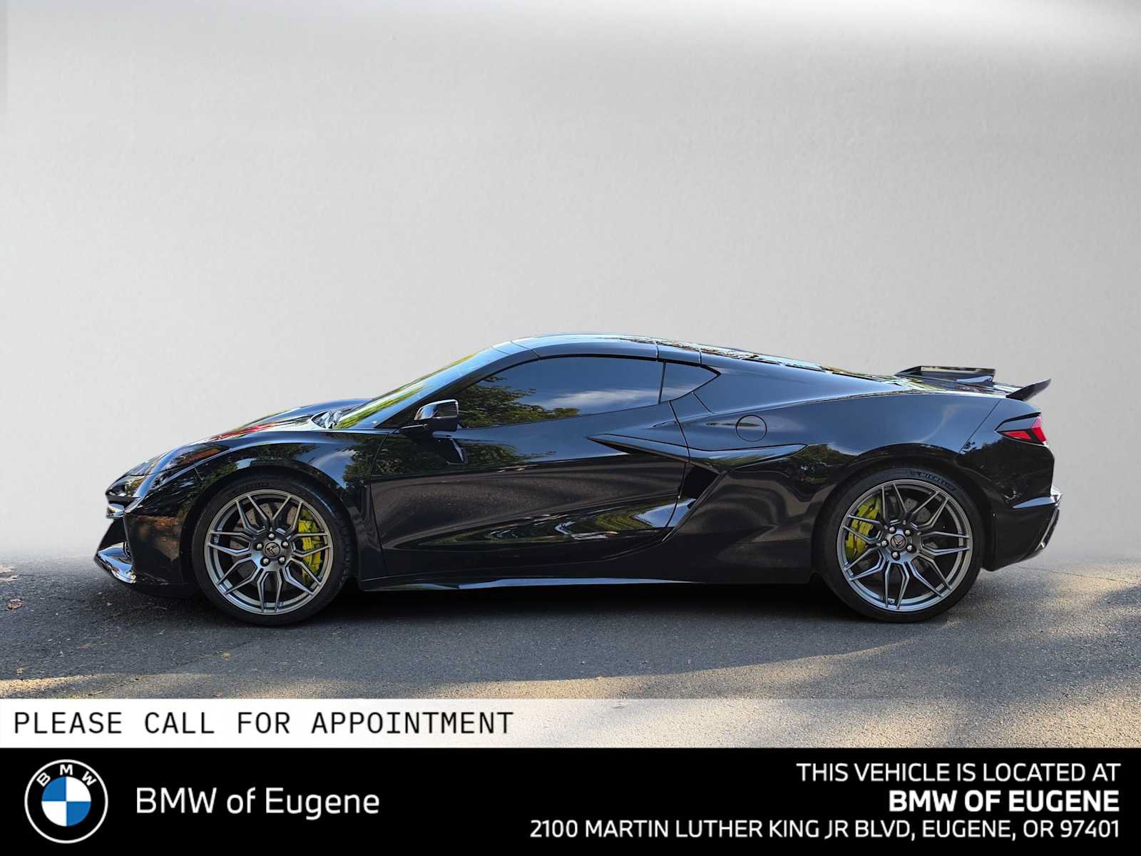Used 2023 Chevrolet Corvette Z06 w/ Stealth Interior Trim Package RWD image 6