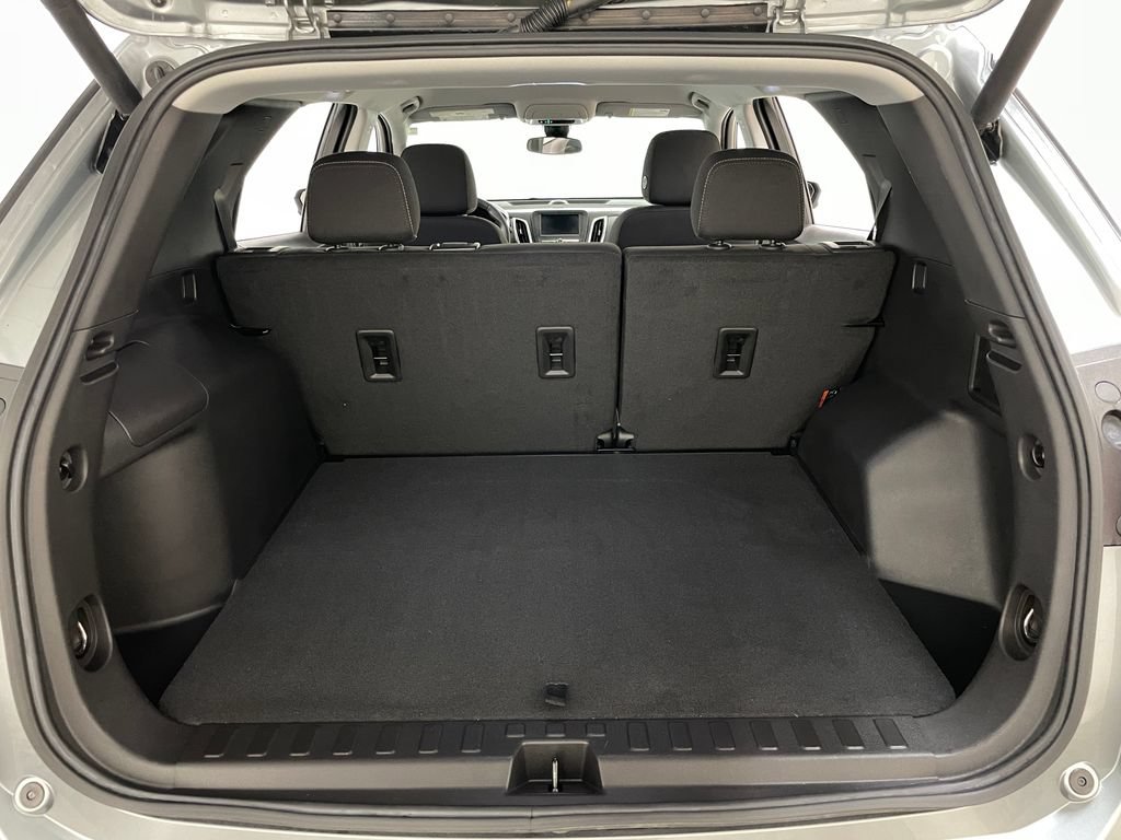 Certified 2024 Chevrolet Equinox LT w/ LPO, Floor Liner Package FWD image 44