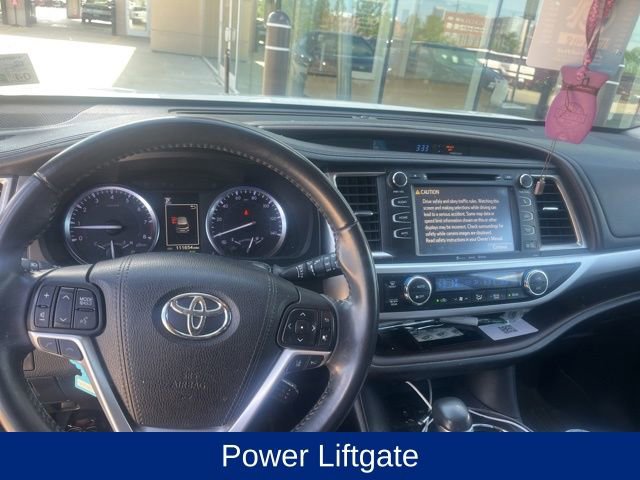 Used 2018 Toyota Highlander XLE image 11