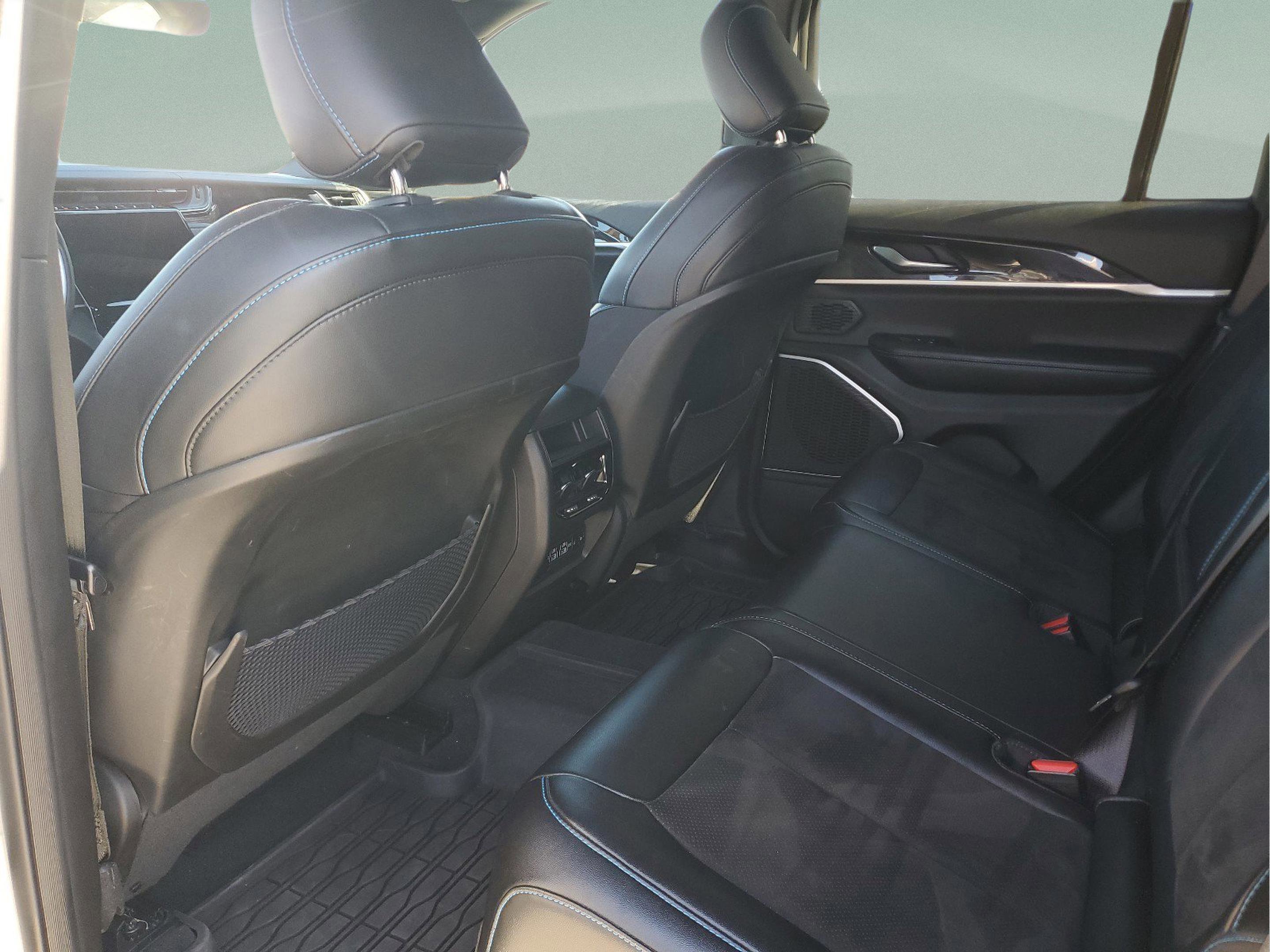 Certified 2022 Jeep Grand Cherokee Trailhawk image 10