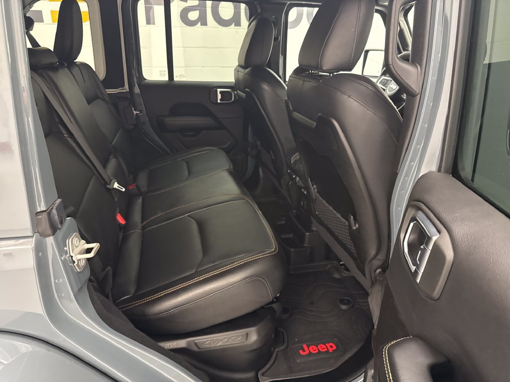 Used 2024 Jeep Wrangler Unlimited Sahara AWD/4WD image 22