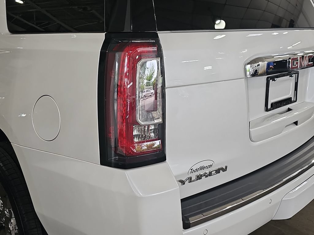 Used 2020 GMC Yukon Denali w/ Denali Ultimate Package AWD/4WD image 42