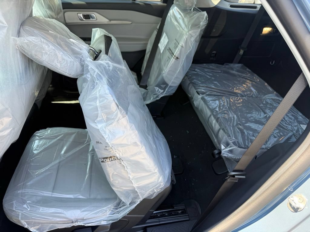 New 2026 Ford Explorer Active w/ Active Comfort Package AWD/4WD image 32