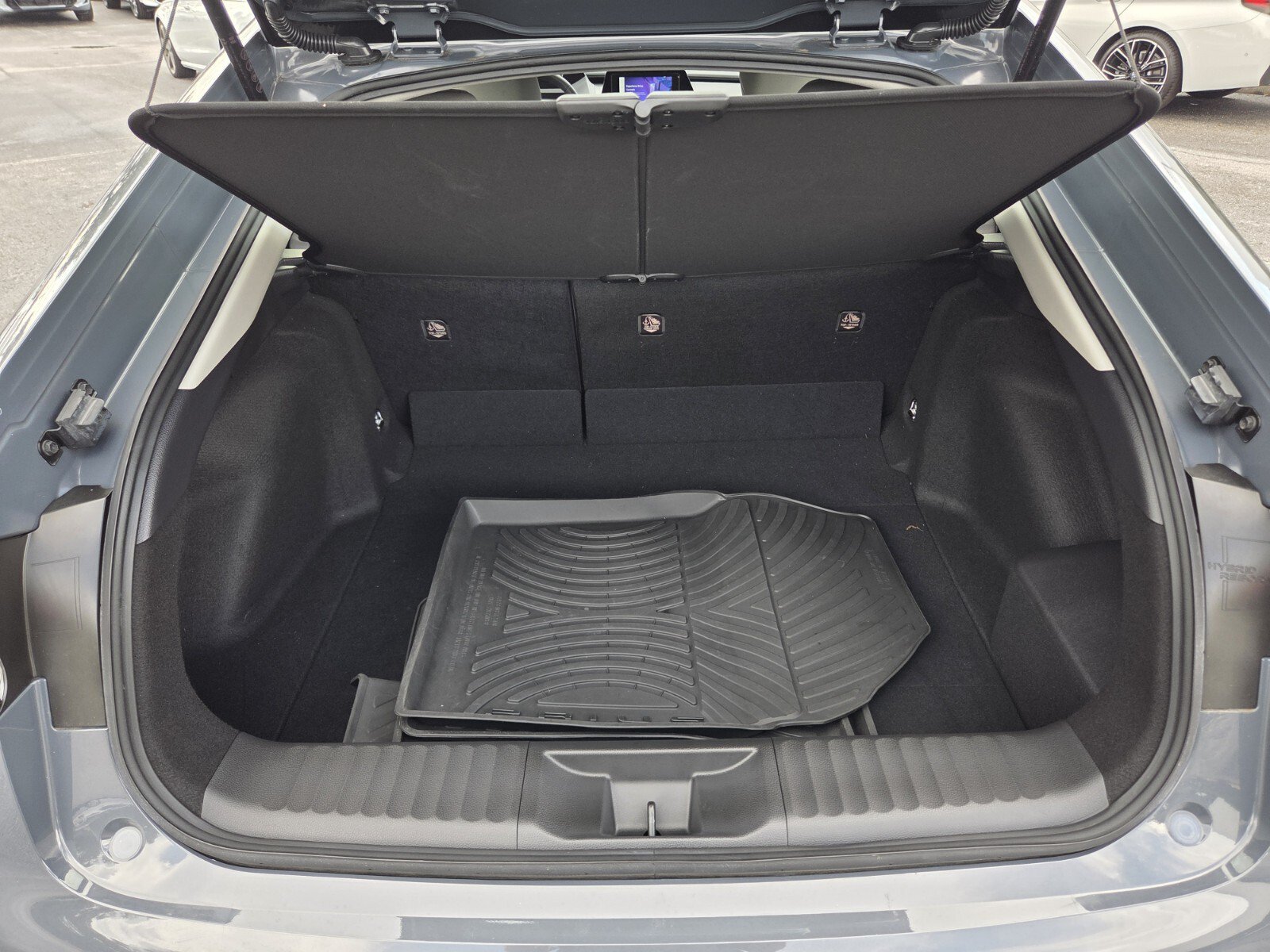 Used 2024 Toyota Prius LE FWD image 14