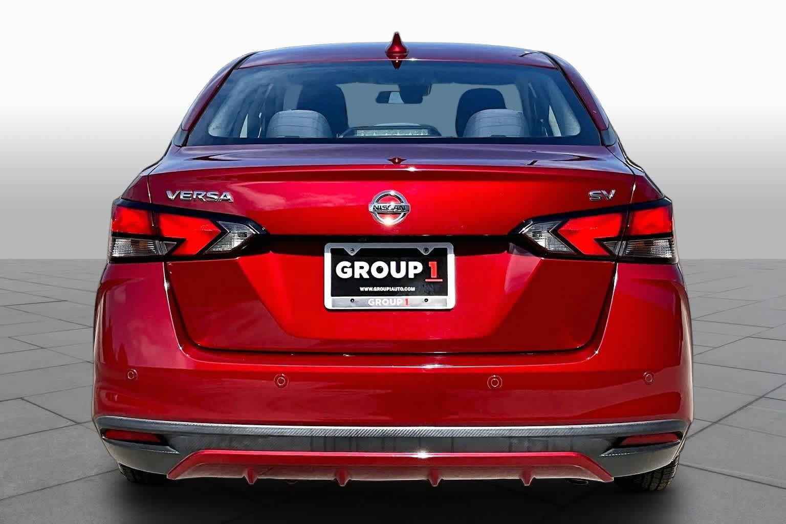 Used 2020 Nissan Versa SV FWD image 5