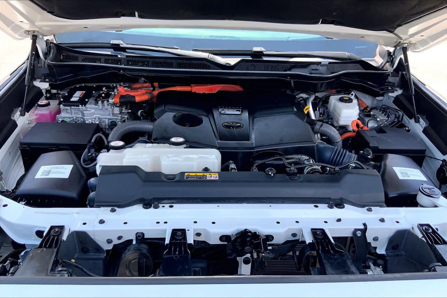 Used 2023 Toyota Sequoia Capstone RWD image 31