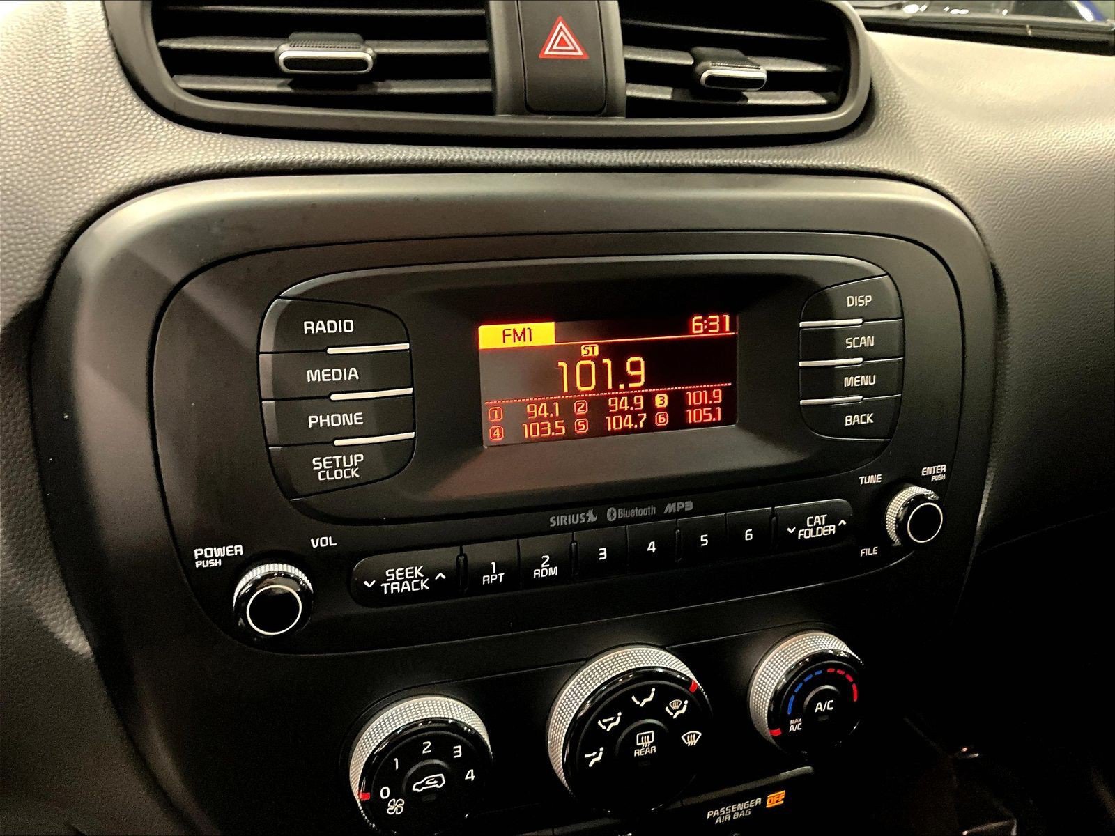 Used 2016 Kia Soul FWD image 14