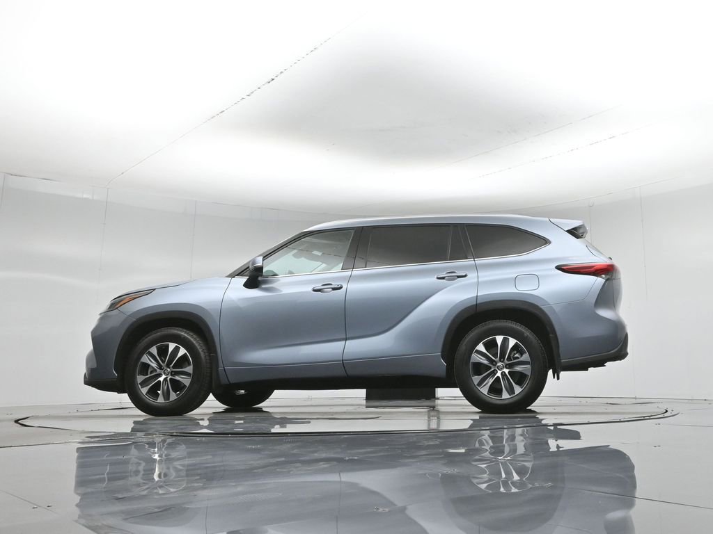 Used 2021 Toyota Highlander XLE image 55