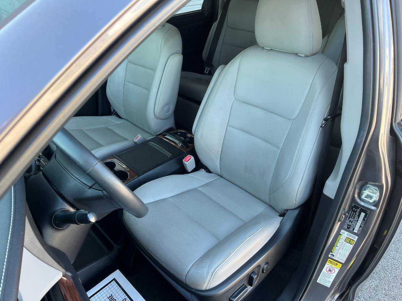 Used 2015 Toyota Sienna Limited FWD image 11