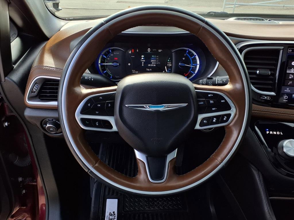 Used 2021 Chrysler Pacifica Limited w/ Uconnect Theater Family Group image 5