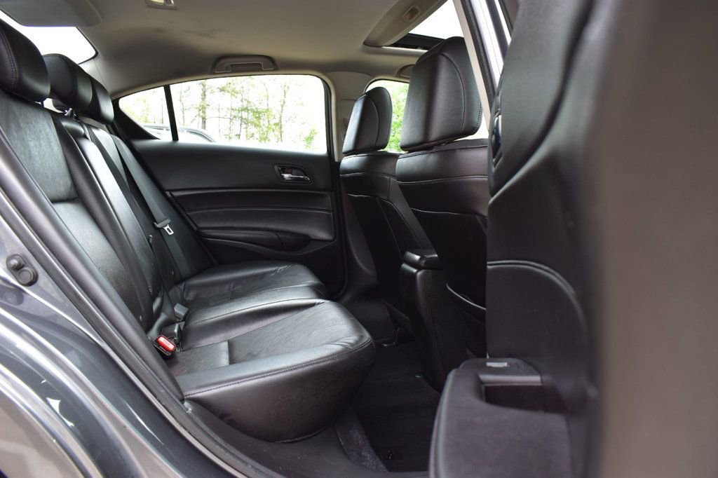 Used 2013 Acura ILX w/ Technology Package FWD image 19