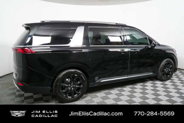 Used 2022 Kia Carnival SX Prestige image 2