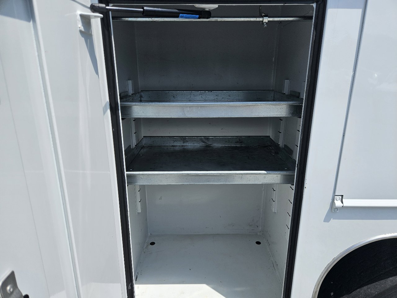 Used 2022 Ford F650 2WD Regular Cab Super Duty image 13