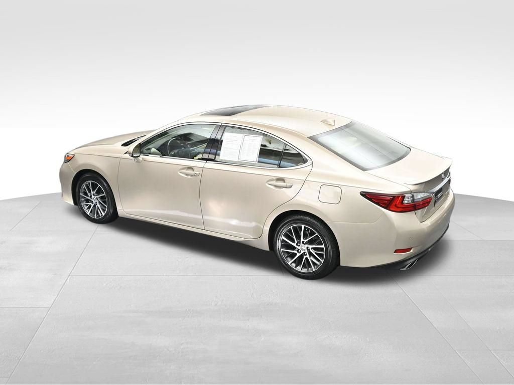 Used 2018 Lexus ES 350 w/ Luxury Package w/Wood Trim FWD image 35