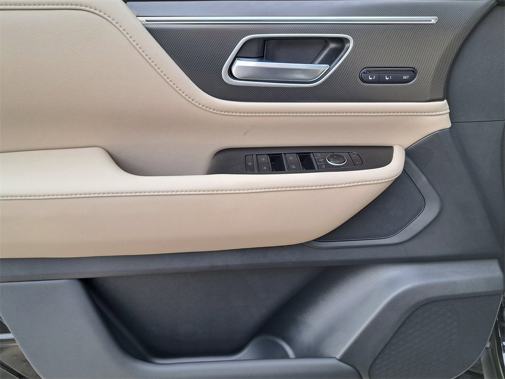 New 2026 INFINITI QX80 Pure w/ Cargo Package image 18