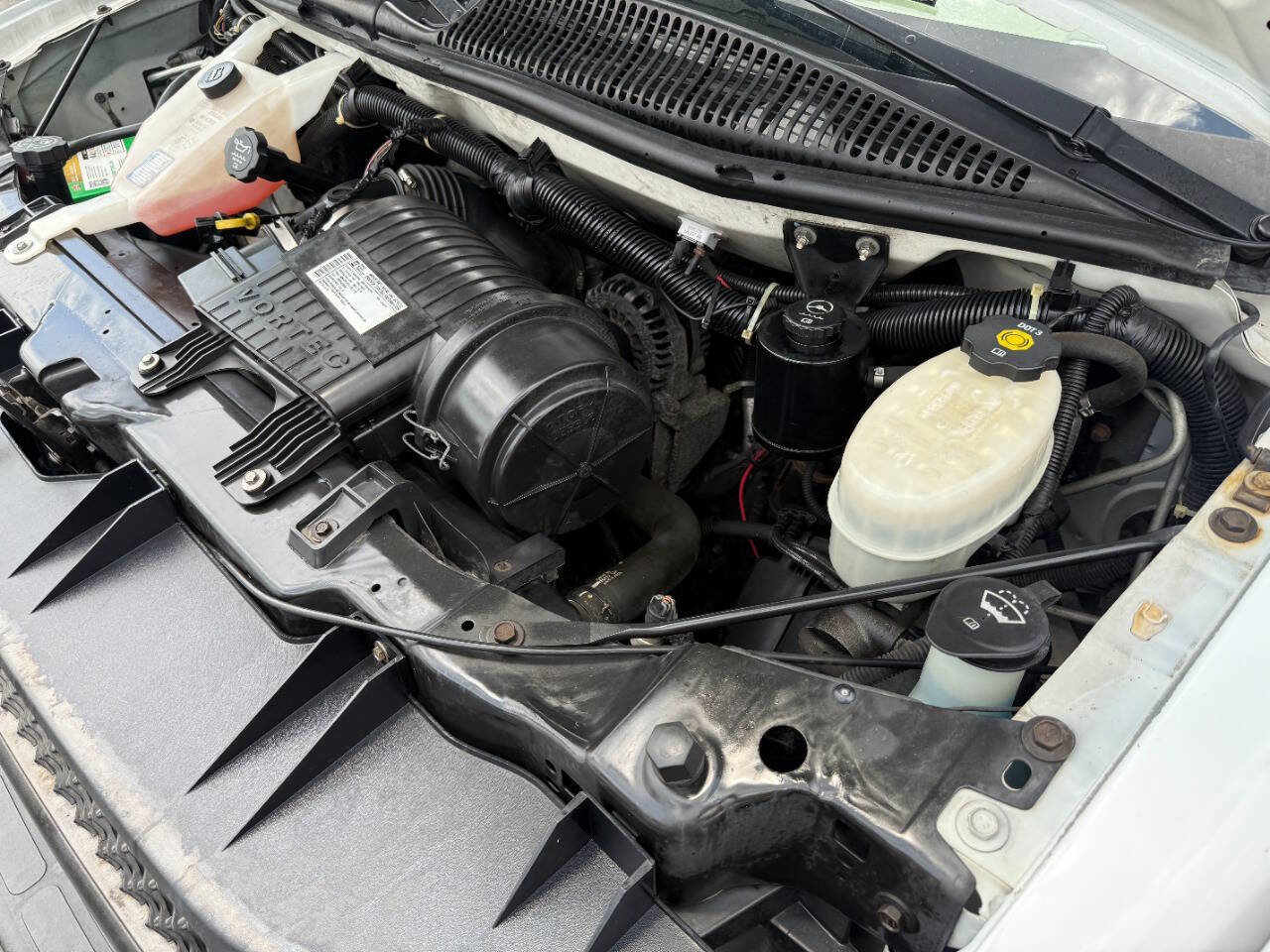 Used 2009 Chevrolet Express 3500 RWD image 33