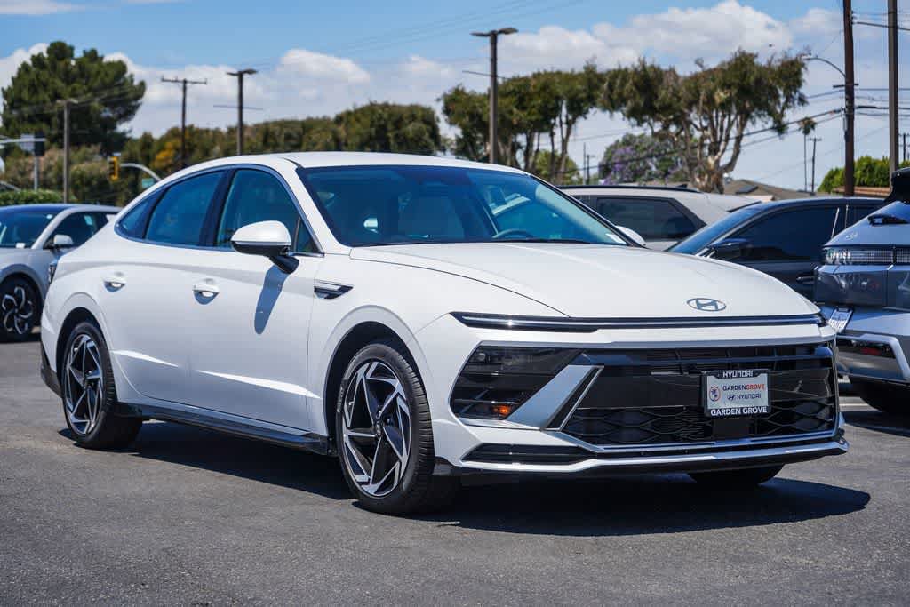 New 2026 Hyundai Sonata SEL FWD image 3