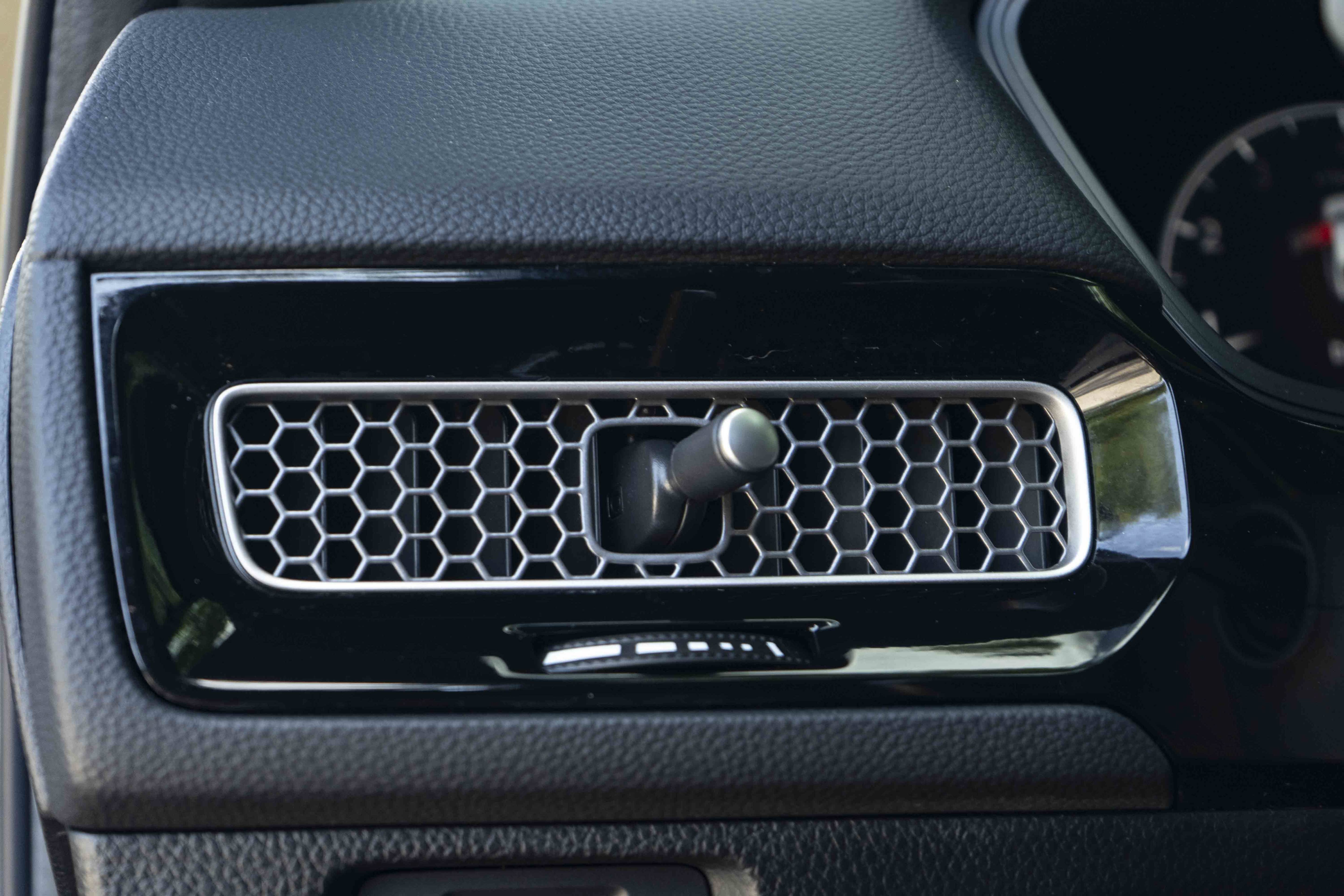 Used 2025 Honda Civic Sport image 38