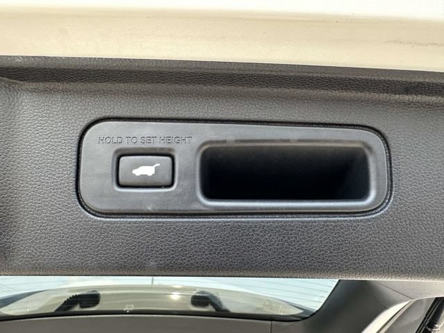 Used 2025 Honda Pilot Touring image 21