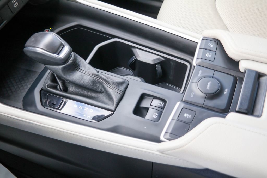 Used 2024 Toyota Grand Highlander XLE image 17