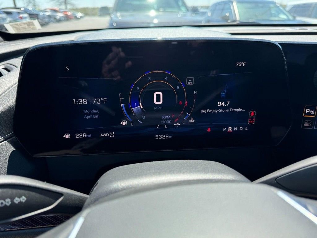 Used 2024 Chevrolet Traverse Z71 image 25