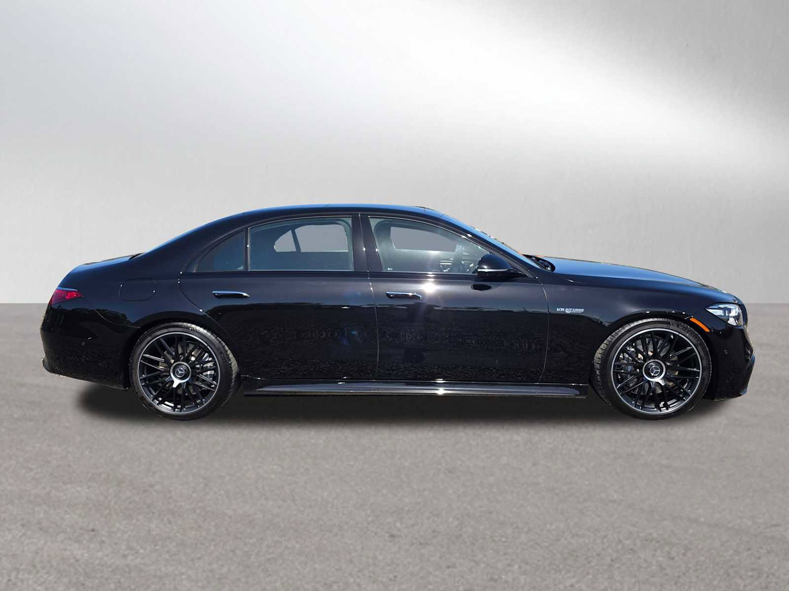 Used 2026 Mercedes-Benz S 63 AMG S image 2