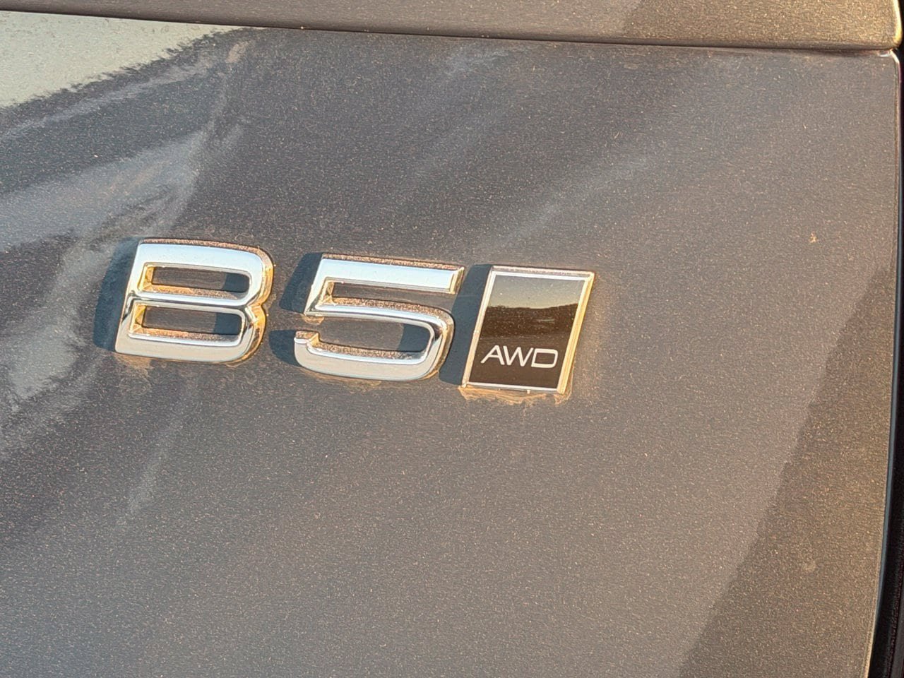 New 2026 Volvo XC90 B5 Plus w/ Protection Package Premier AWD/4WD image 8