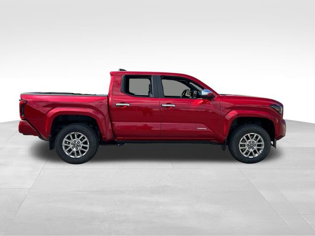 Used 2025 Toyota Tacoma Limited AWD/4WD image 7
