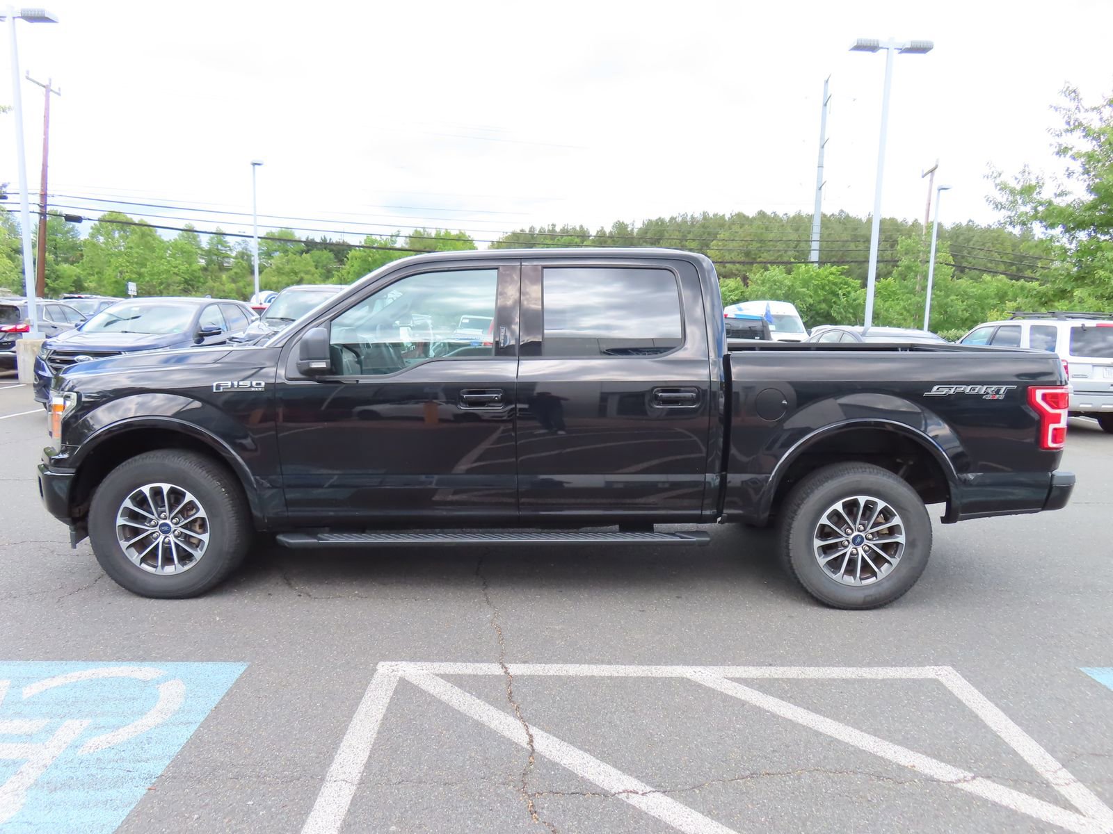Used 2020 Ford F150 XLT w/ Equipment Group 302A Luxury AWD/4WD image 8
