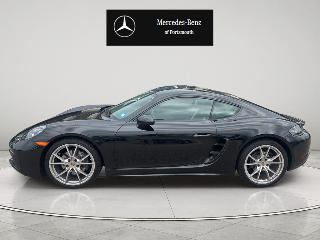 Used 2024 Porsche 718 Cayman RWD image 2
