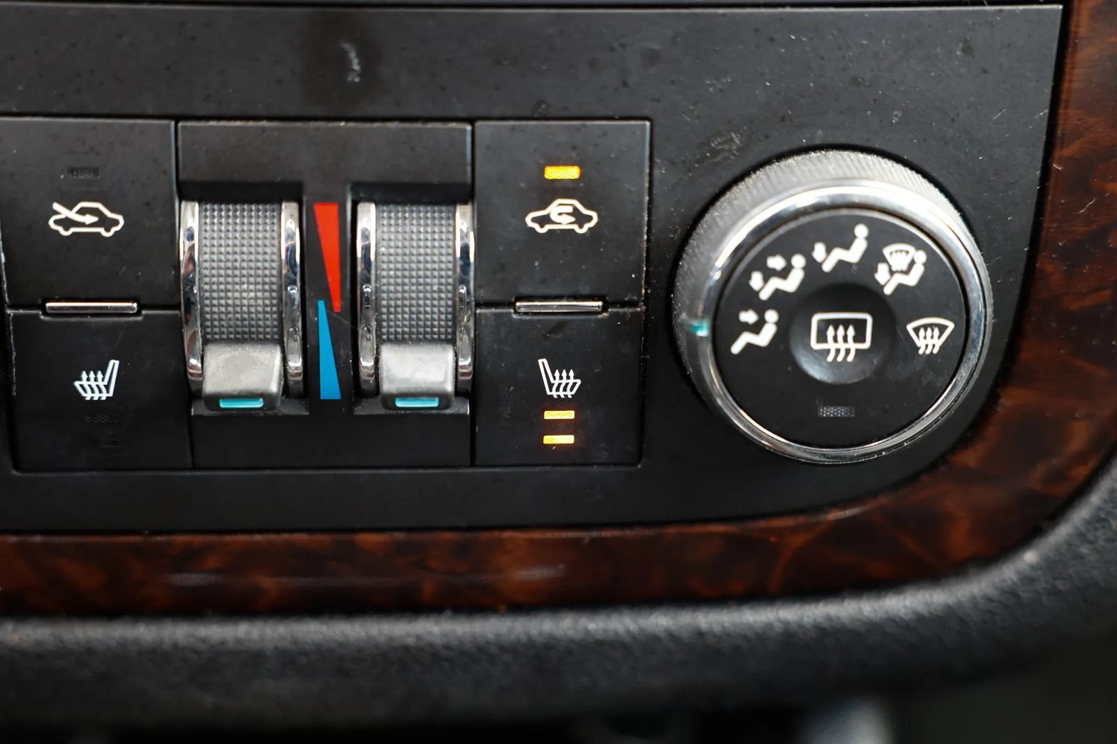 Used 2013 Chevrolet Impala LTZ FWD image 31