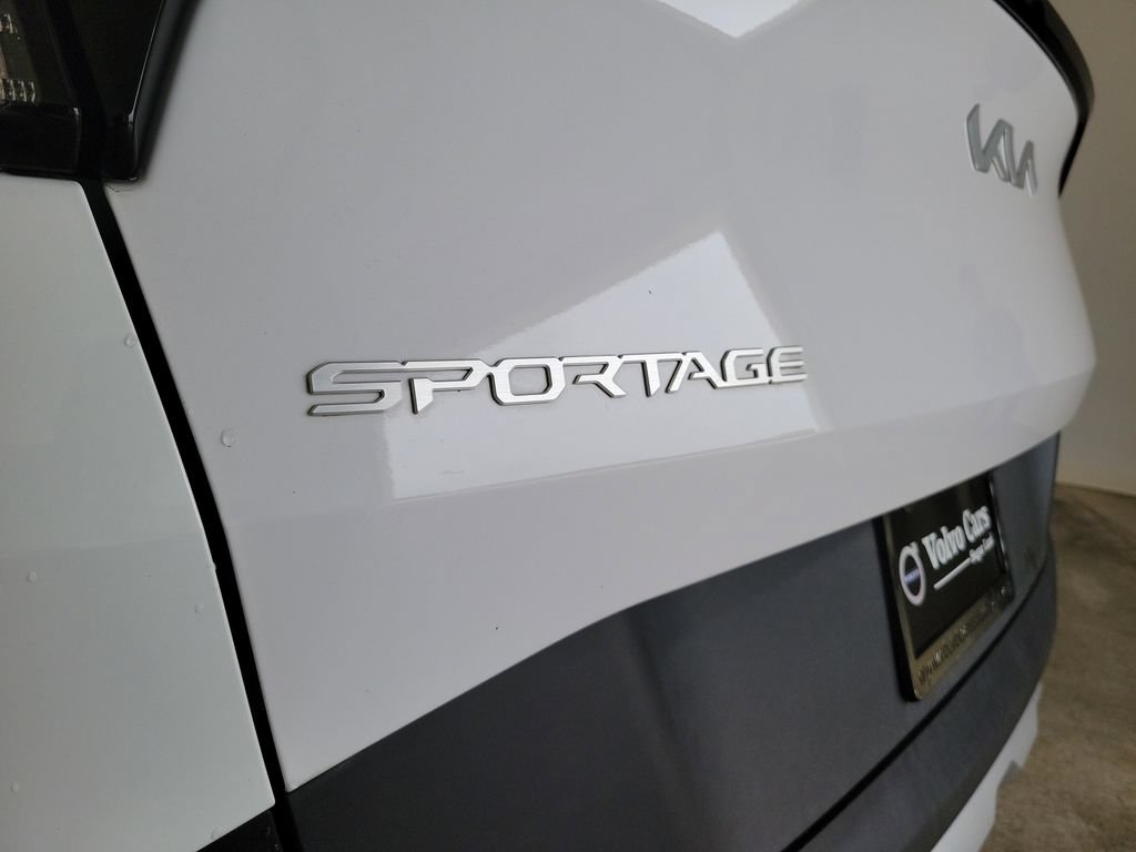 Used 2023 Kia Sportage EX FWD image 8