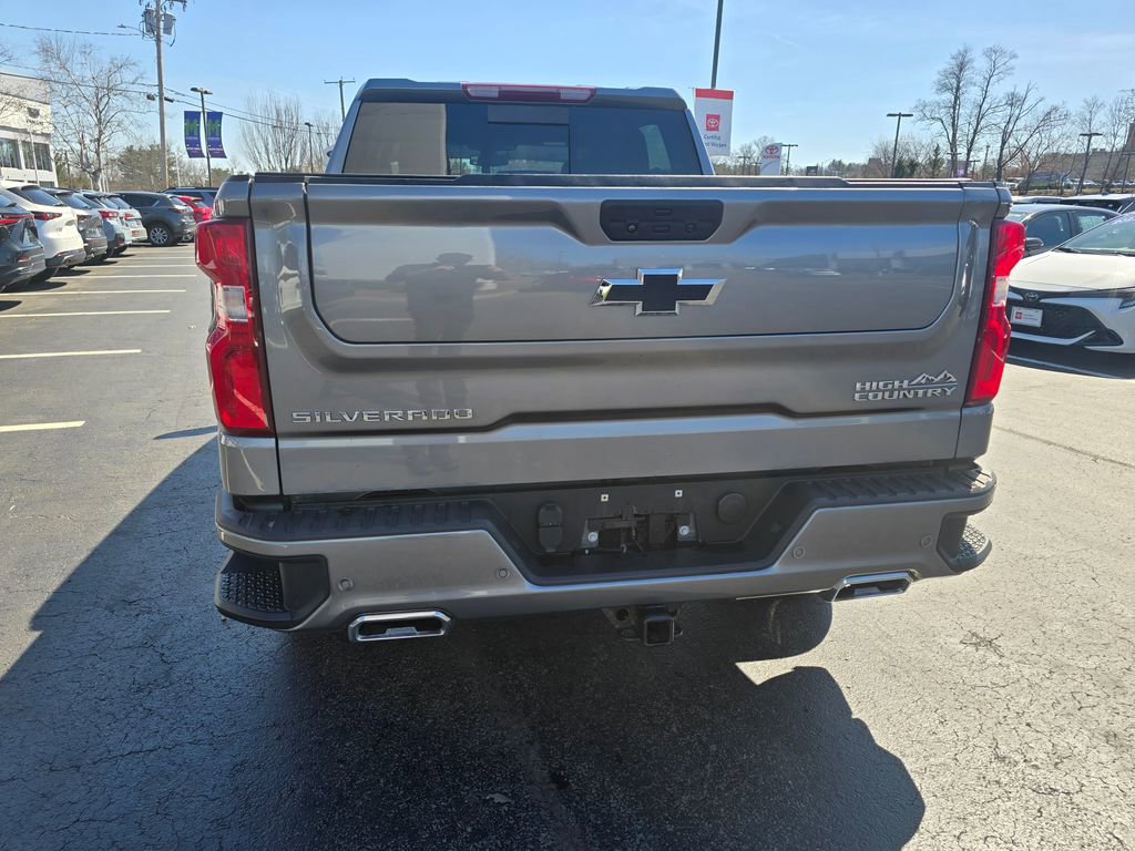 Used 2022 Chevrolet Silverado 1500 High Country w/ Safety Package II image 6