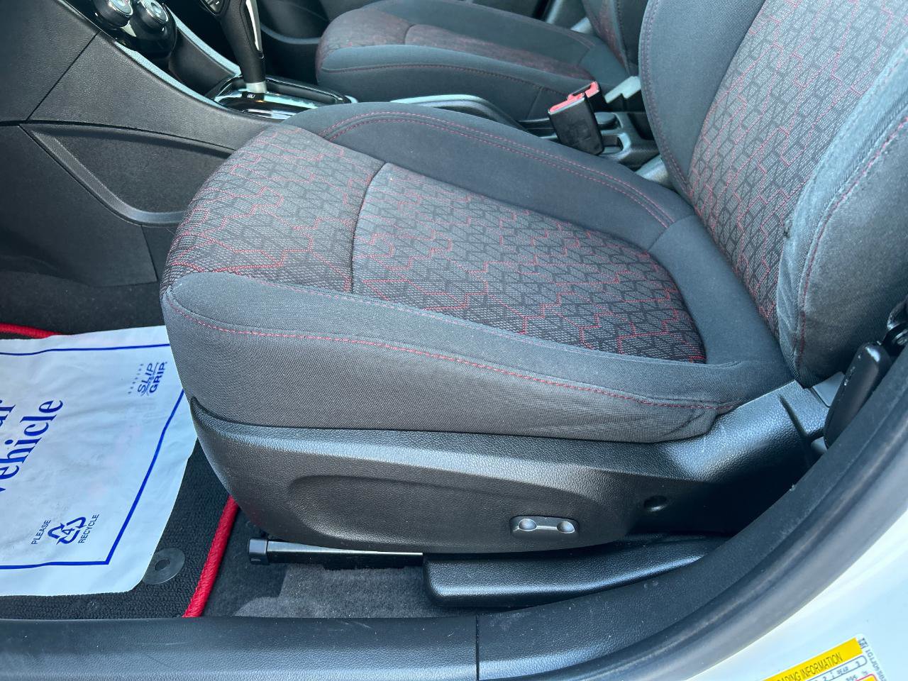 Used 2019 Chevrolet Sonic LT w/ Convenience Package image 12