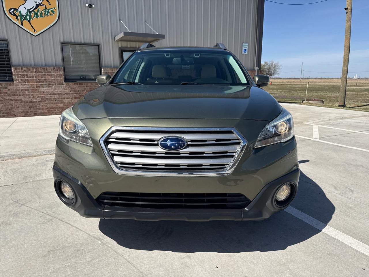 Used 2016 Subaru Outback 2.5i Limited AWD/4WD image 4
