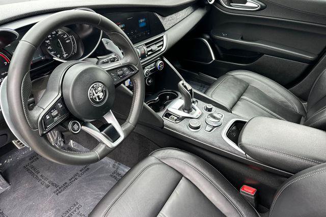Used 2023 Alfa Romeo Giulia Sprint RWD image 10