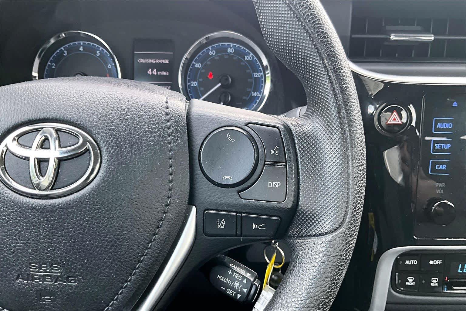 Used 2018 Toyota Corolla LE FWD image 24