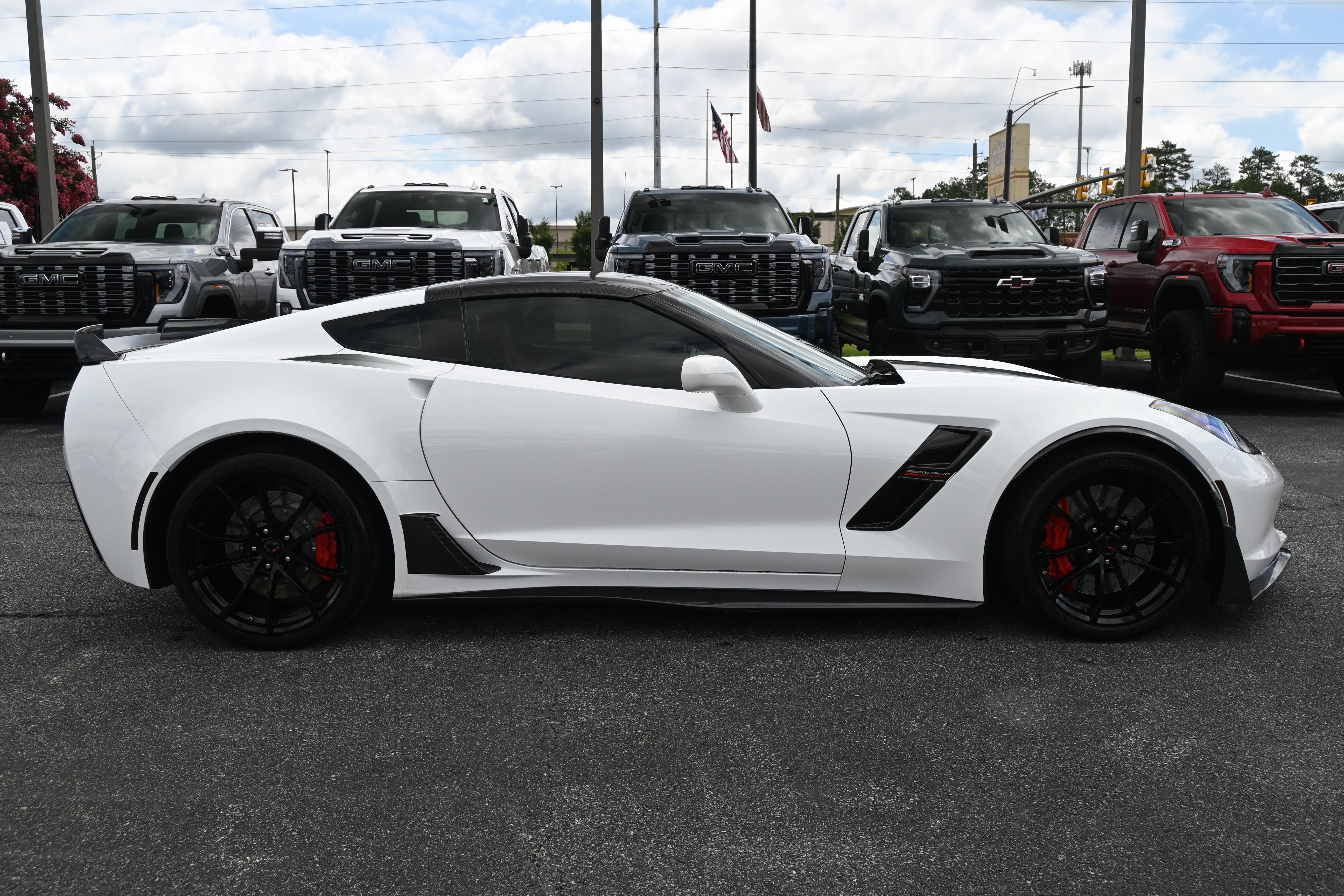 Used 2017 Chevrolet Corvette Grand Sport w/ Battery Protection Package RWD image 12