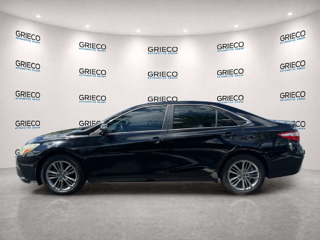 Used 2015 Toyota Camry SE FWD image 4