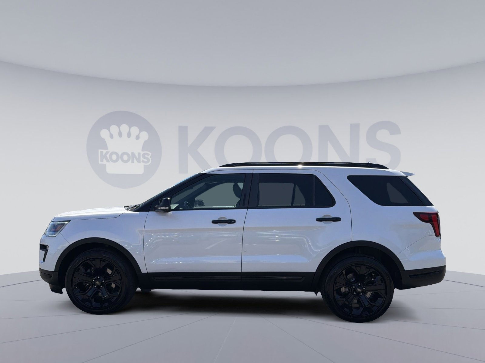 Used 2019 Ford Explorer Sport image 2