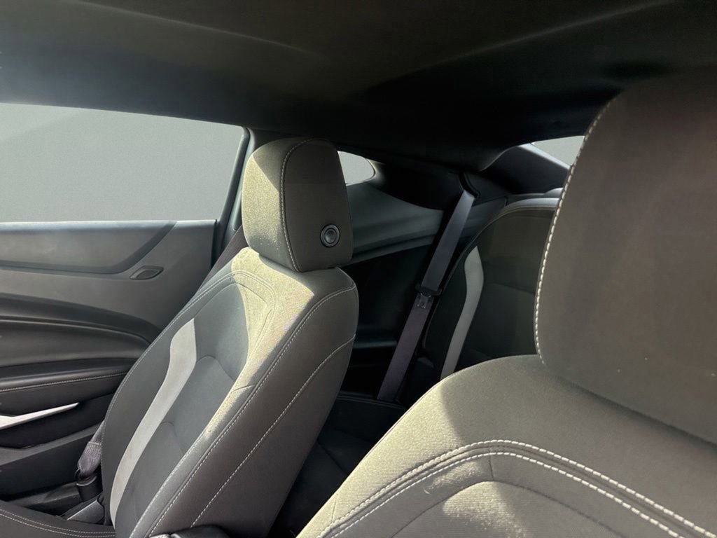 Used 2017 Chevrolet Camaro LT RWD image 15